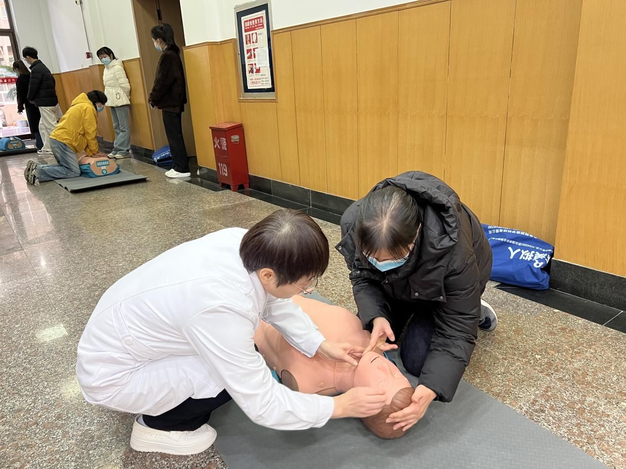 11efc045e441491569b05c5bfe4d94a0